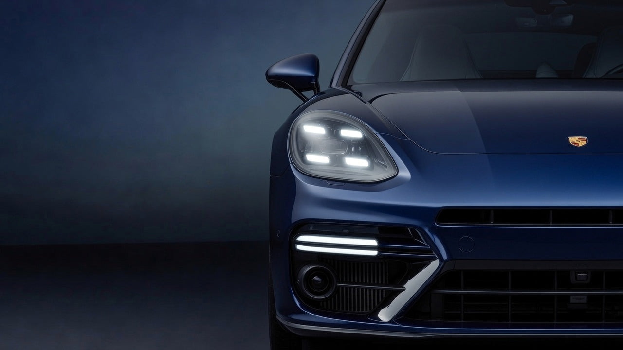 Porsche Trackers